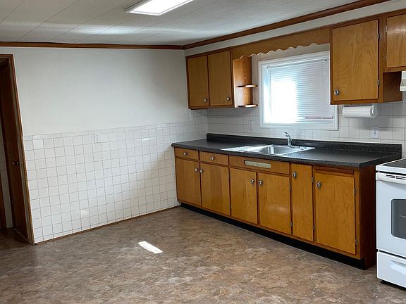 2nd image of 208 School St Floor 2