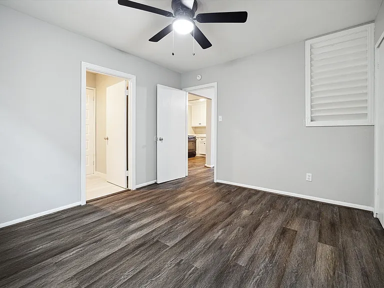 2202 Park Street — Photo 7