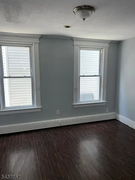 4 bed, 2.0 bath, $2,250 — Photo 2