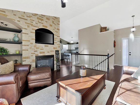 5th image of 4874 E Willow Point Ct