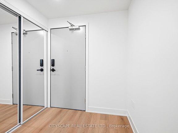 3rd image of 758 Dovercourt Rd #701
