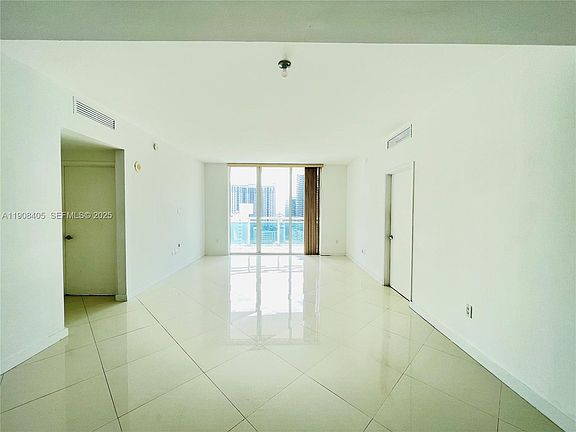 4th image of 951 Brickell Ave APT 2407