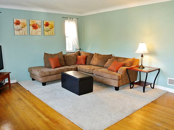 4th image of 4313 Saint Martins Pl