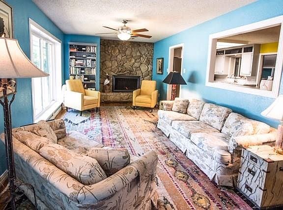 2nd image of 213 Pennie Ct