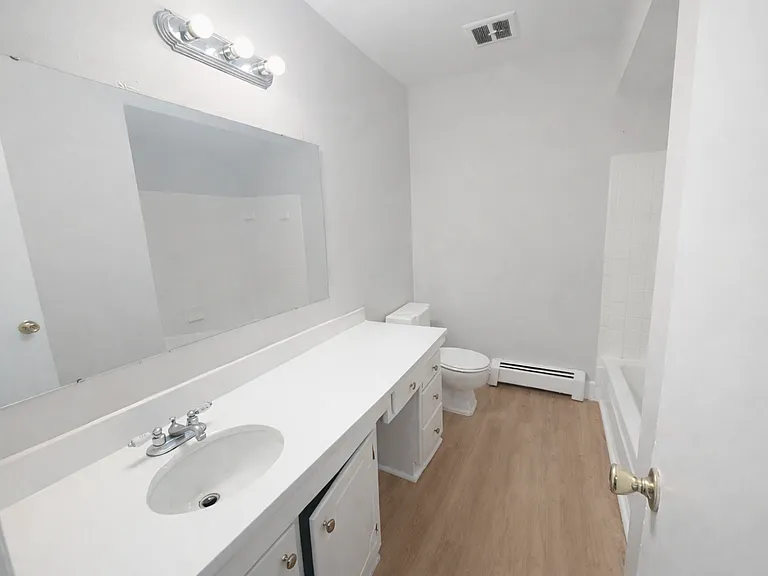 Newly Renovated 2 Bed, 1.5 Bath Townhome Prime Location Near 28th Street — Photo 11