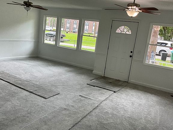 4th image of 1395 SE Loquat Way