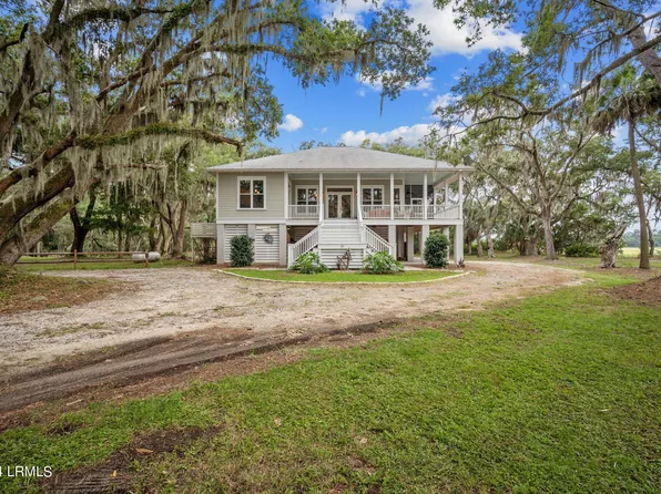 51 W Cedar Rd, Saint Helena Island, SC 29920