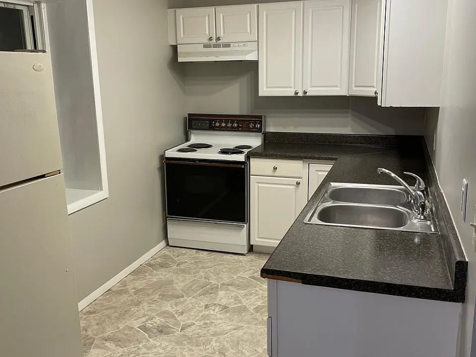 107 W Seminary St #2