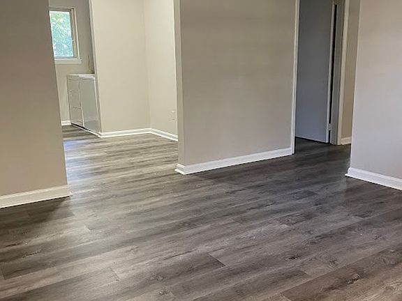 2nd image of 1671 Hamlet Dr #1671
