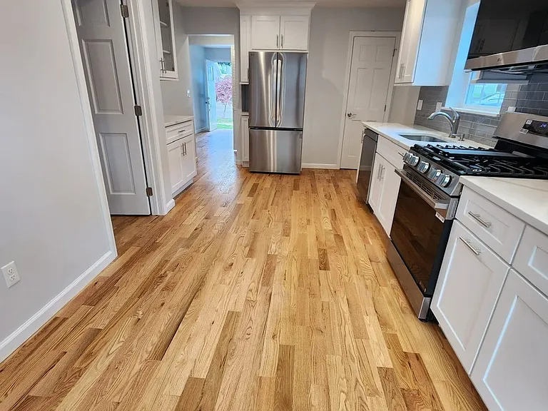 44 Rosewood Ave — Photo 18