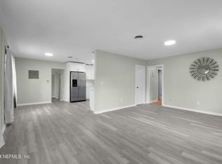 111 Crestwood Ave, Palatka, FL 32177