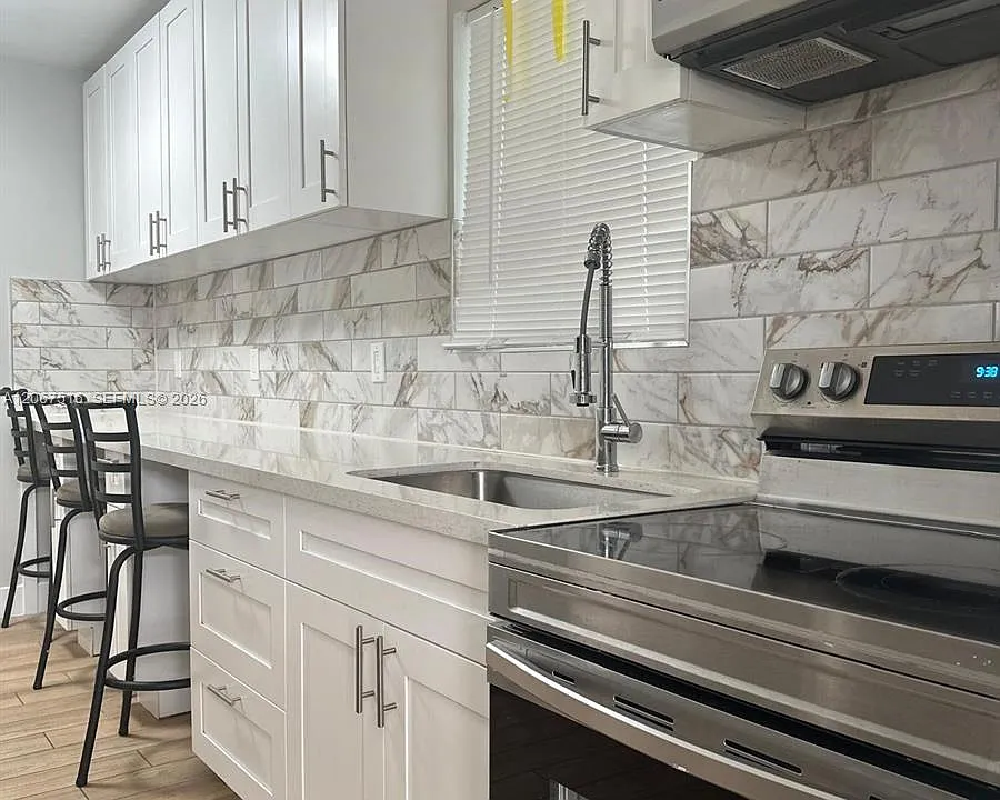 15 SW 31st Ave