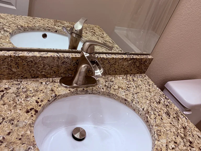 11240 Uptown Ave — Photo 34