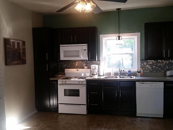 5th image of 2219 W Sherman Blvd