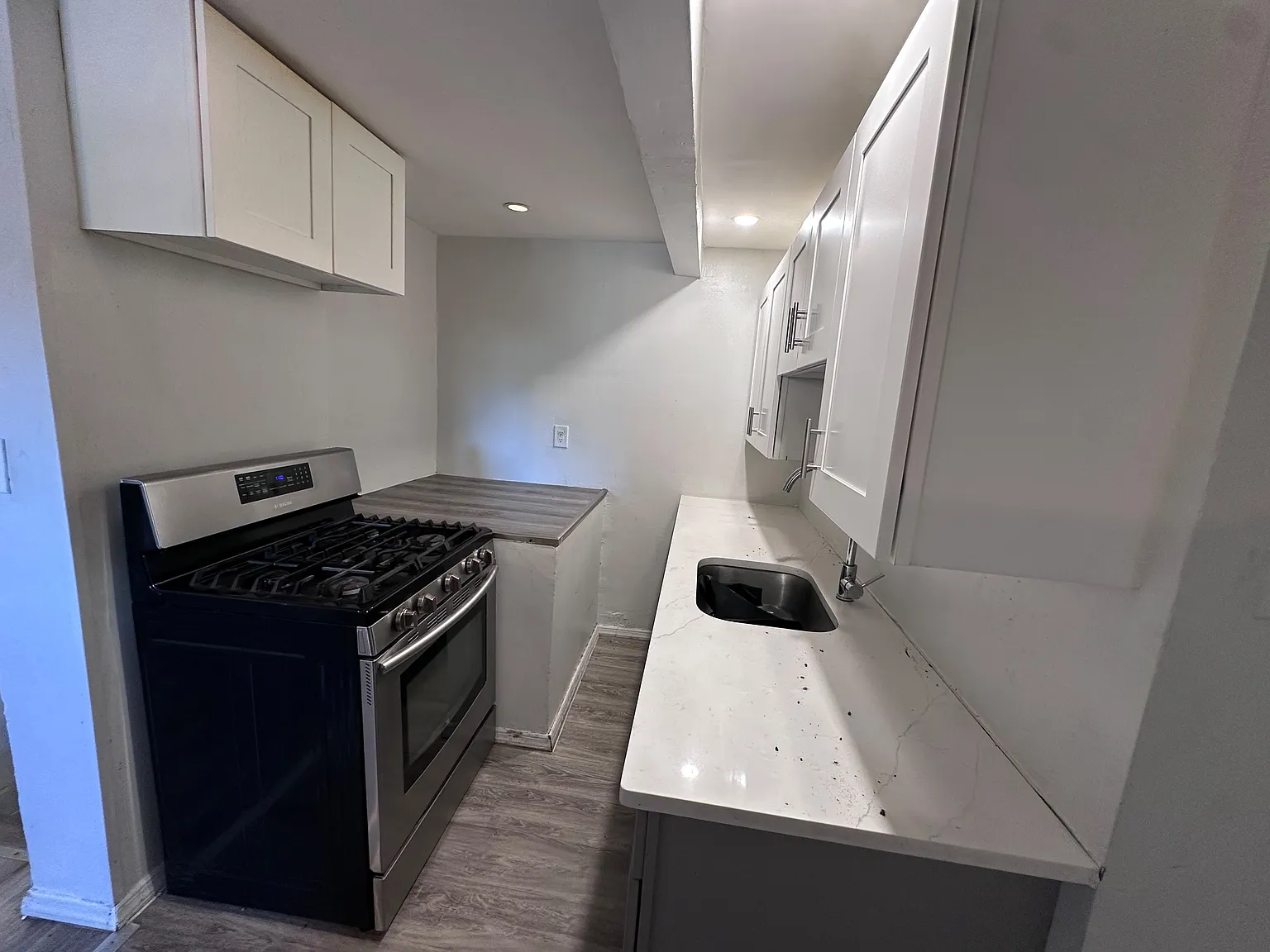 656 Ocean Ave — Photo 2