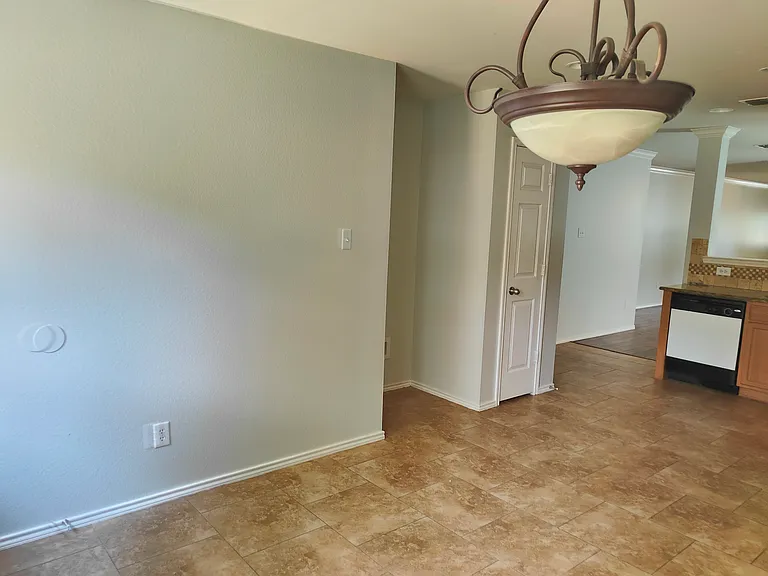 13179 Michelle Dr — Photo 13