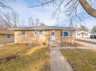 1027 43rd Ave NE, Columbia Heights, MN 55421