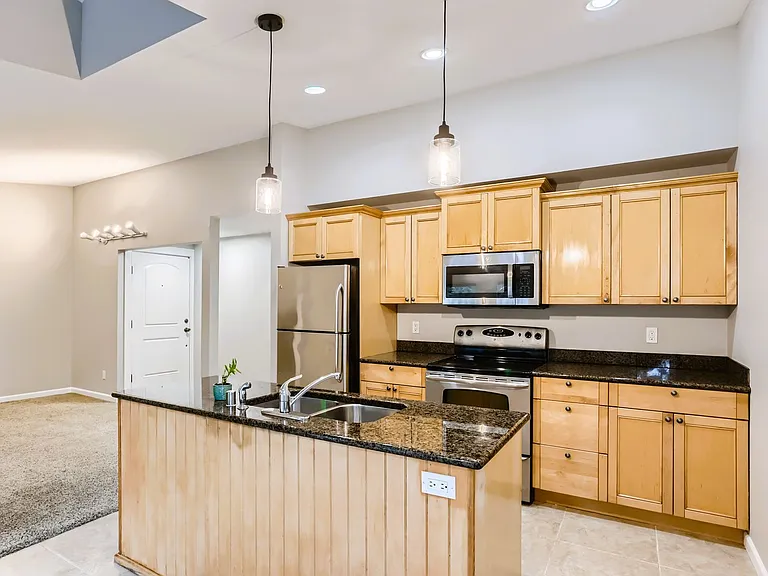 14715 SE 24th St #204 — Photo 9