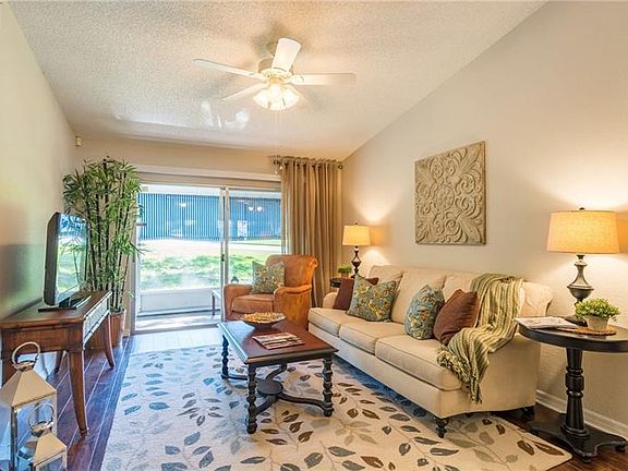 4th image of 3010 Beecher Dr E APT D