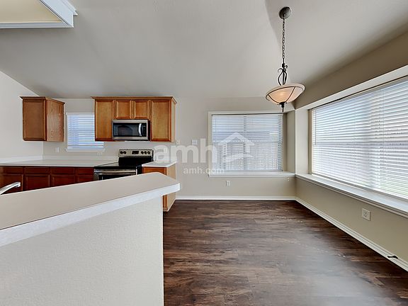 5th image of 350 Mesquite Hill Dr
