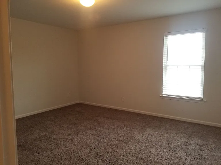108 Squire Cir — Photo 11