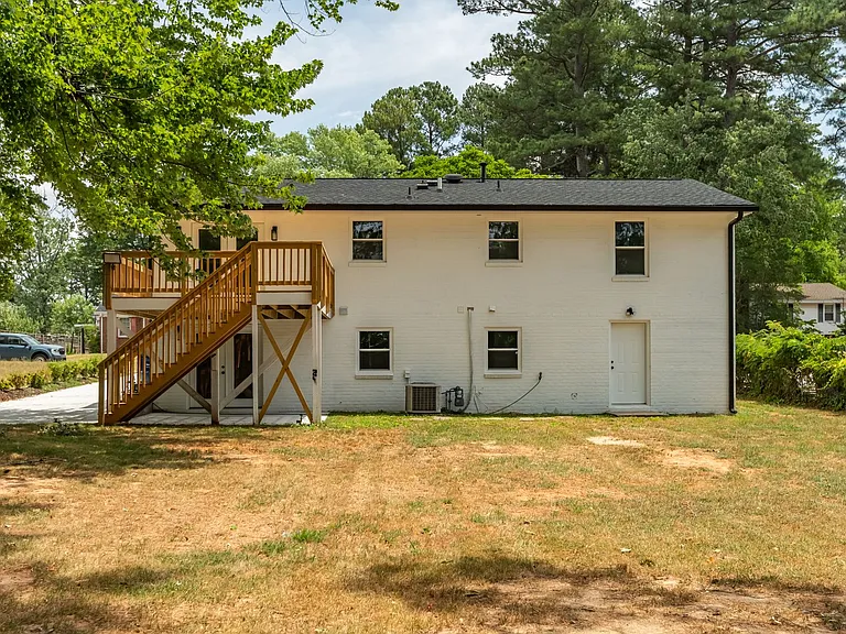 3517 Huntleigh Dr — Photo 32