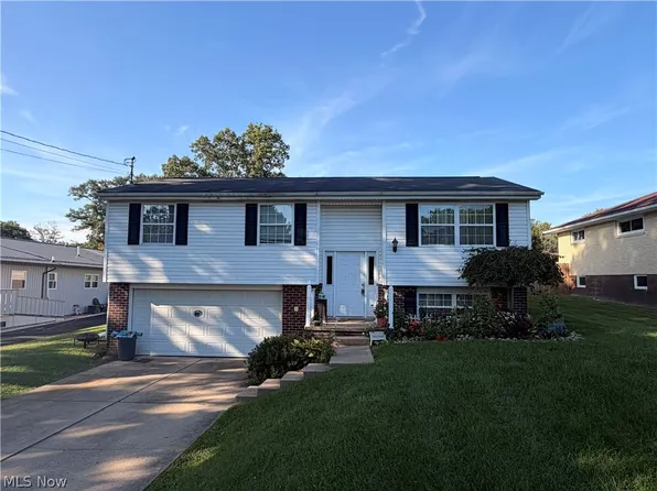 208 Beechwood Blvd, Wintersville, OH 43953