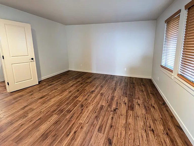 625 Covington Ave — Photo 11