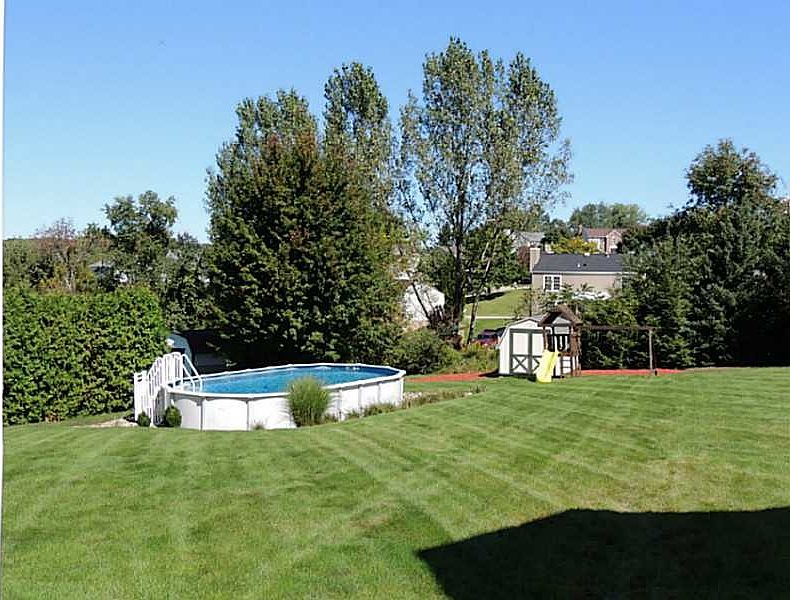 2nd image of 911 Castleview Dr