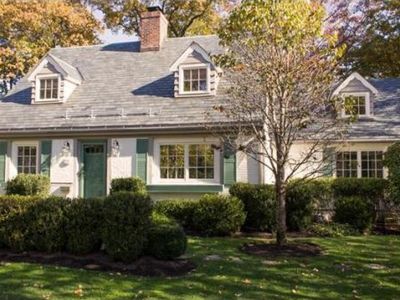 10 Cushing Rd, Wellesley, MA, 02481