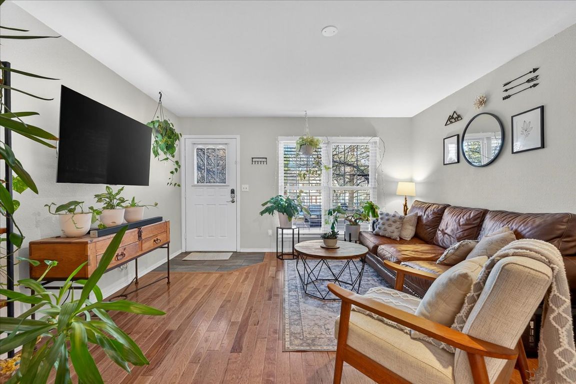 next background image