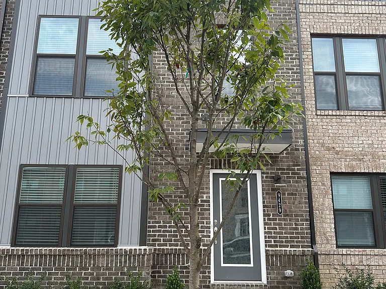 9429 Alquist St — Photo 17