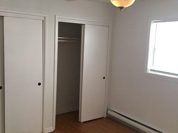 3rd image of 1630 W Chase Ave APT 3C