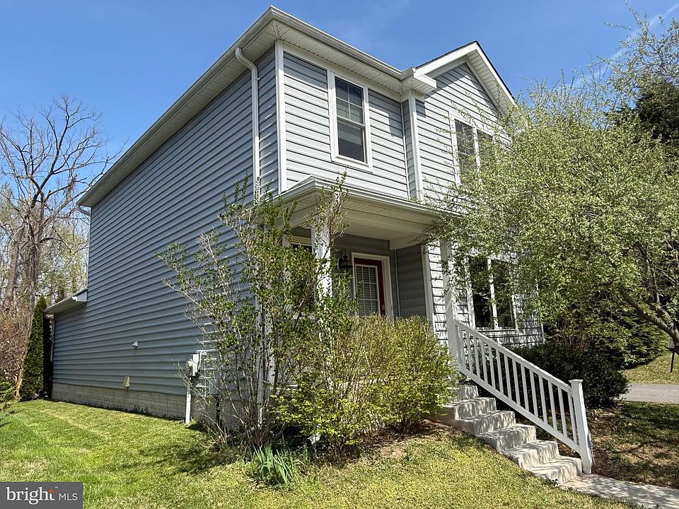 1st image of 331 Hollis Cir