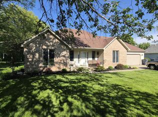 402 S Olive St, Farmland, IN 47340