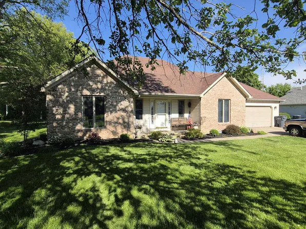 402 S Olive St, Farmland, IN 47340