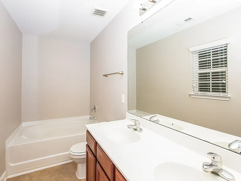 4198 Broadstairs Dr — Photo 12