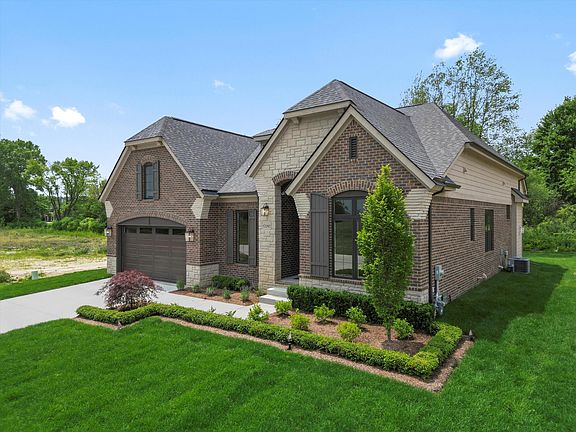 3rd image of 57097 Meadowridge Dr