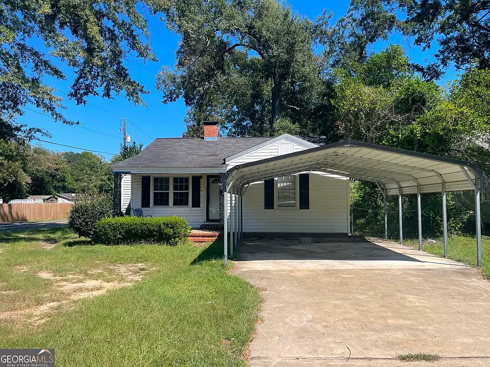 115 West Dr