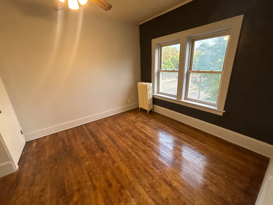 2120 Minnehaha Ave #5
