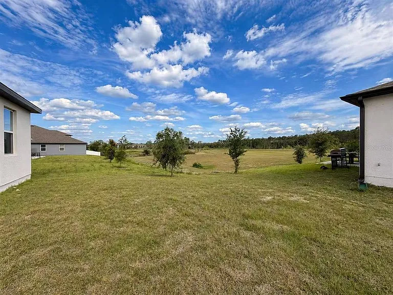 2272 Derwent Dr — Photo 28