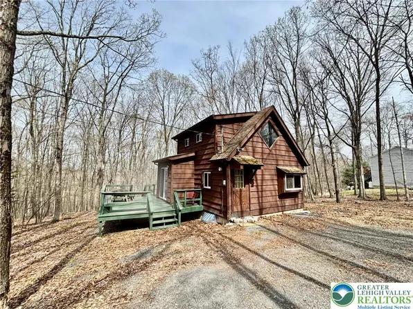 371 Rose Marie Ln, East Stroudsburg, PA 18302