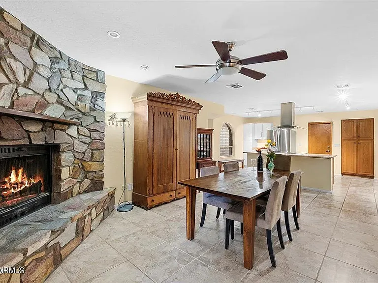 810 E Friess Dr — Photo 9