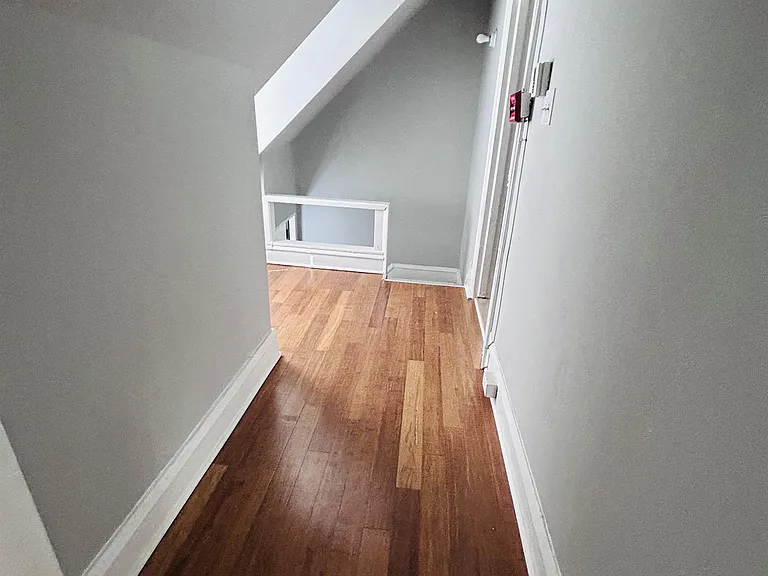 1221 Lindley Ave #3 — Photo 10