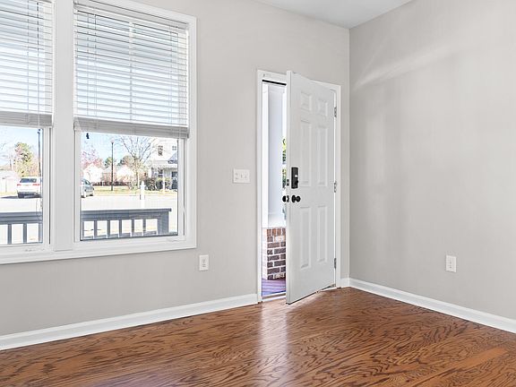 4th image of 124 Occidental Dr