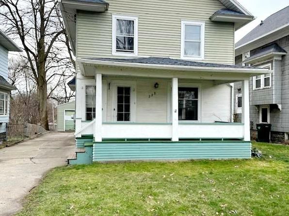 223 W Barnes Ave