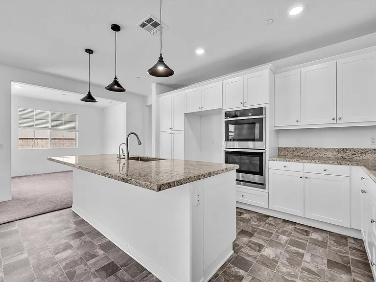 2978 E Penny Ln — Photo 18