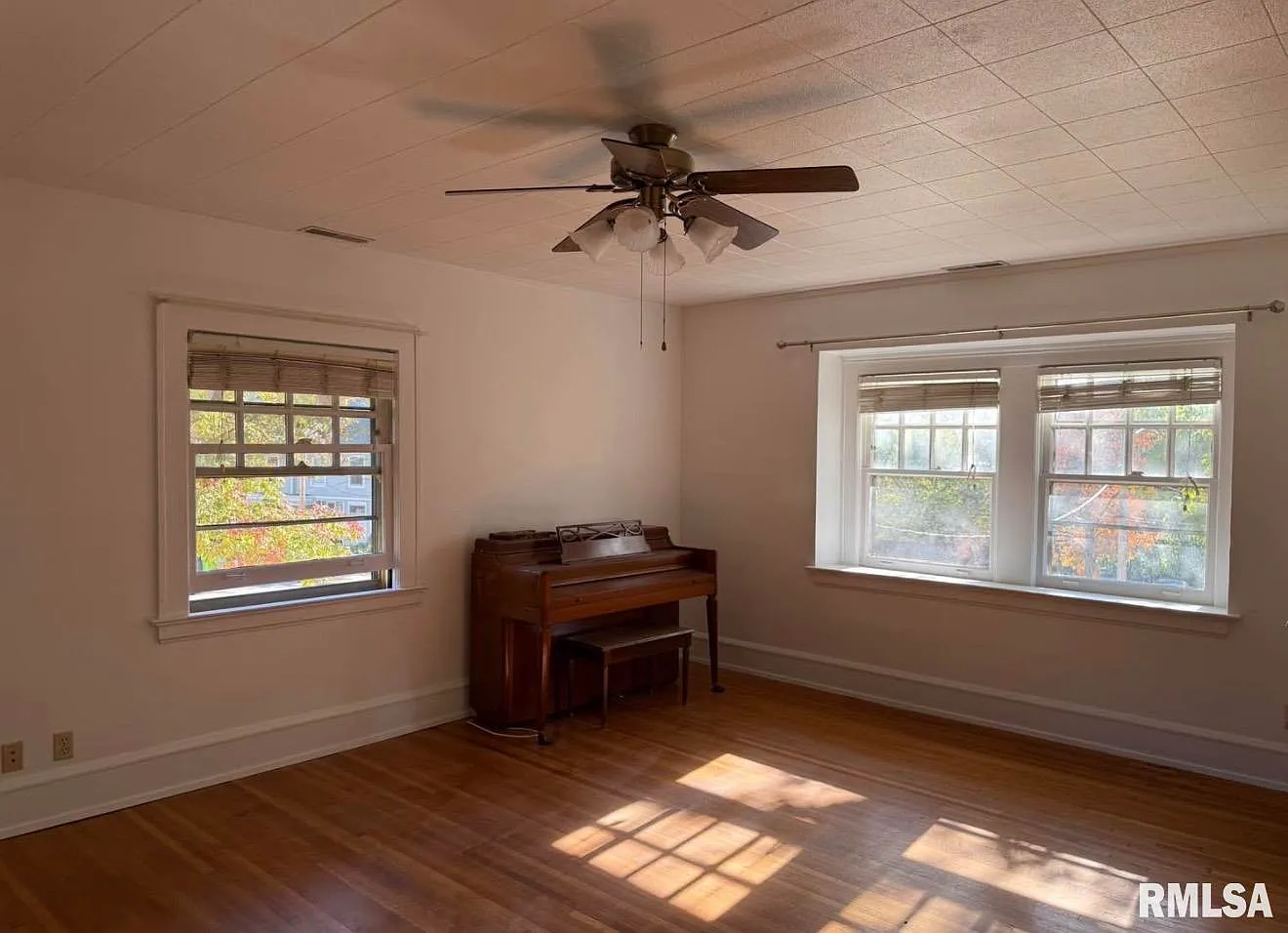1 bed, 1.0 bath, 1000 sqft, $1,000 — Photo 2
