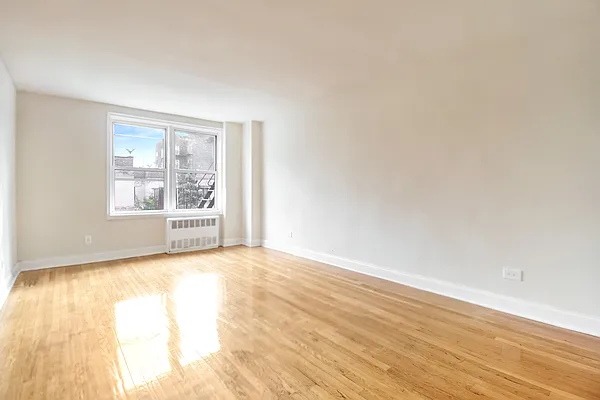 Rented by Bond New York | media 1