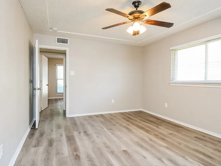 2408 Havenwood Dr — Photo 7
